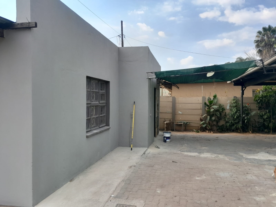 2 Bedroom Property for Sale in Oos Einde North West